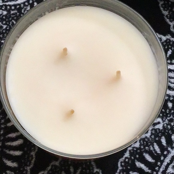 🥃 🎃 New bath and body works bourbon pumpkin candle - Picture 3 of 4